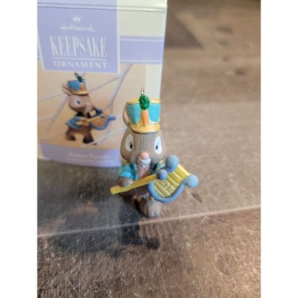Hallmark Easter Parade 1992 ornament Xmas Decor bunny - Picture 2 of 5